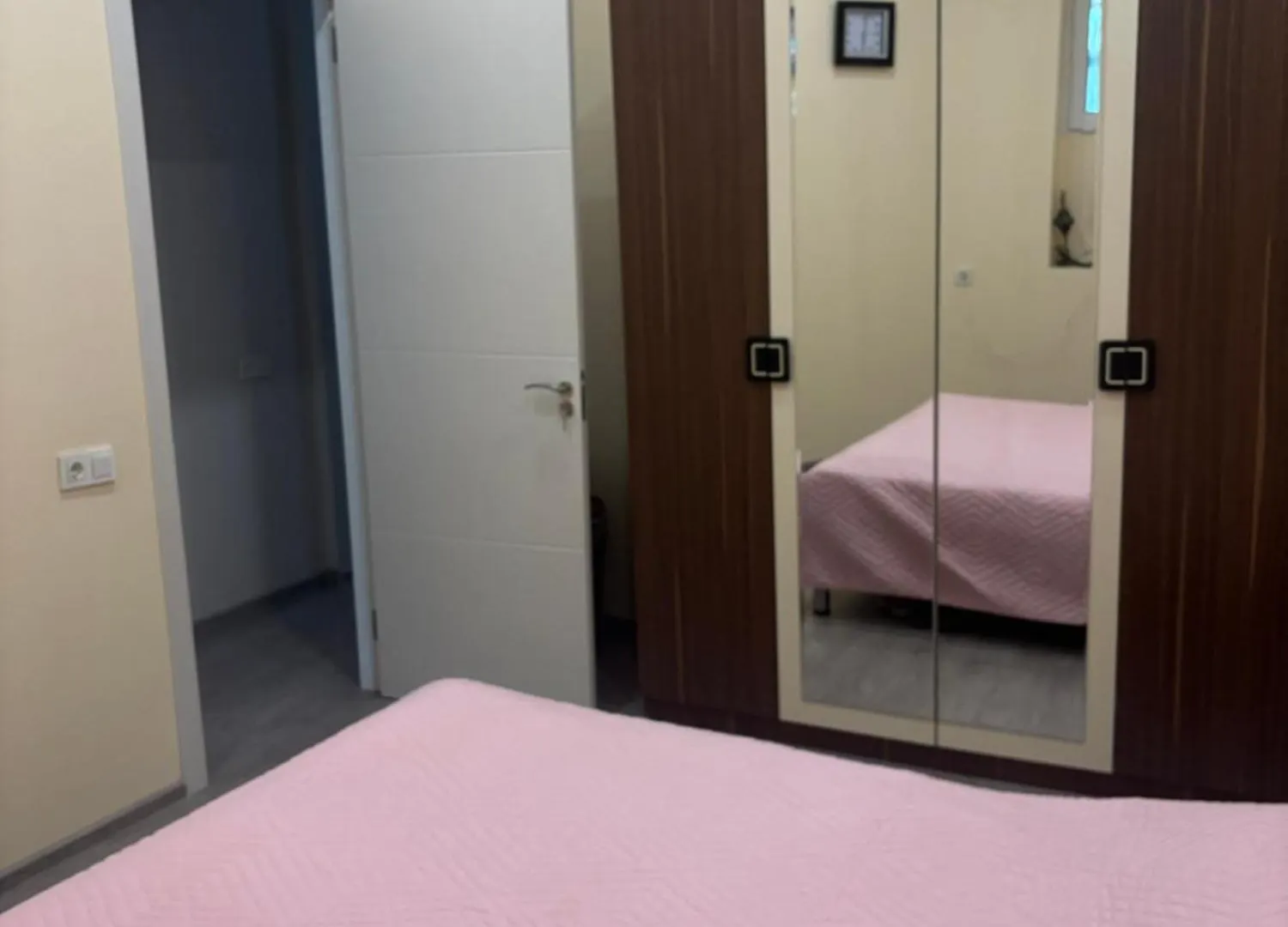 Apartment On The Old Street 巴统