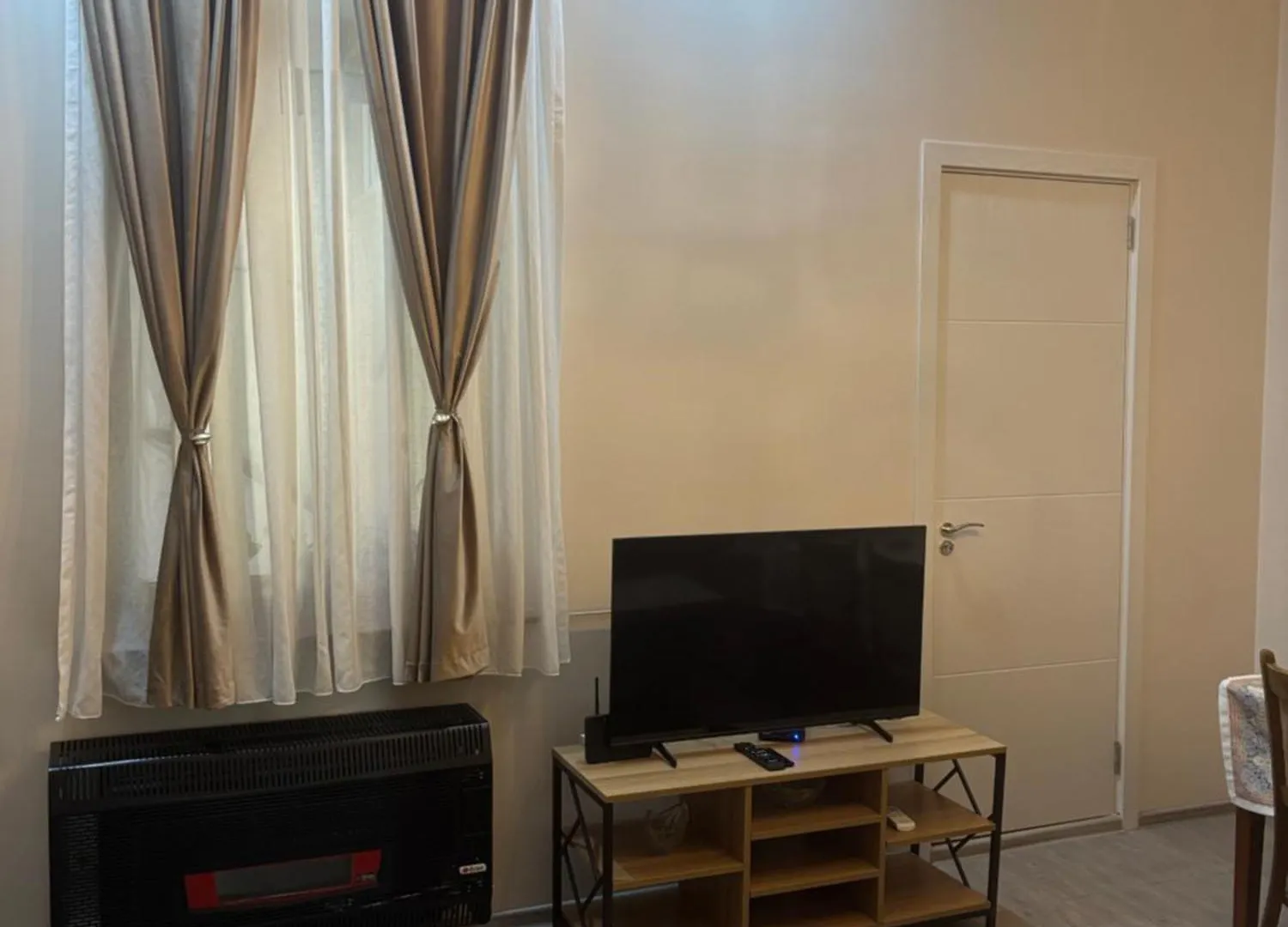 Apartment On The Old Street 巴统